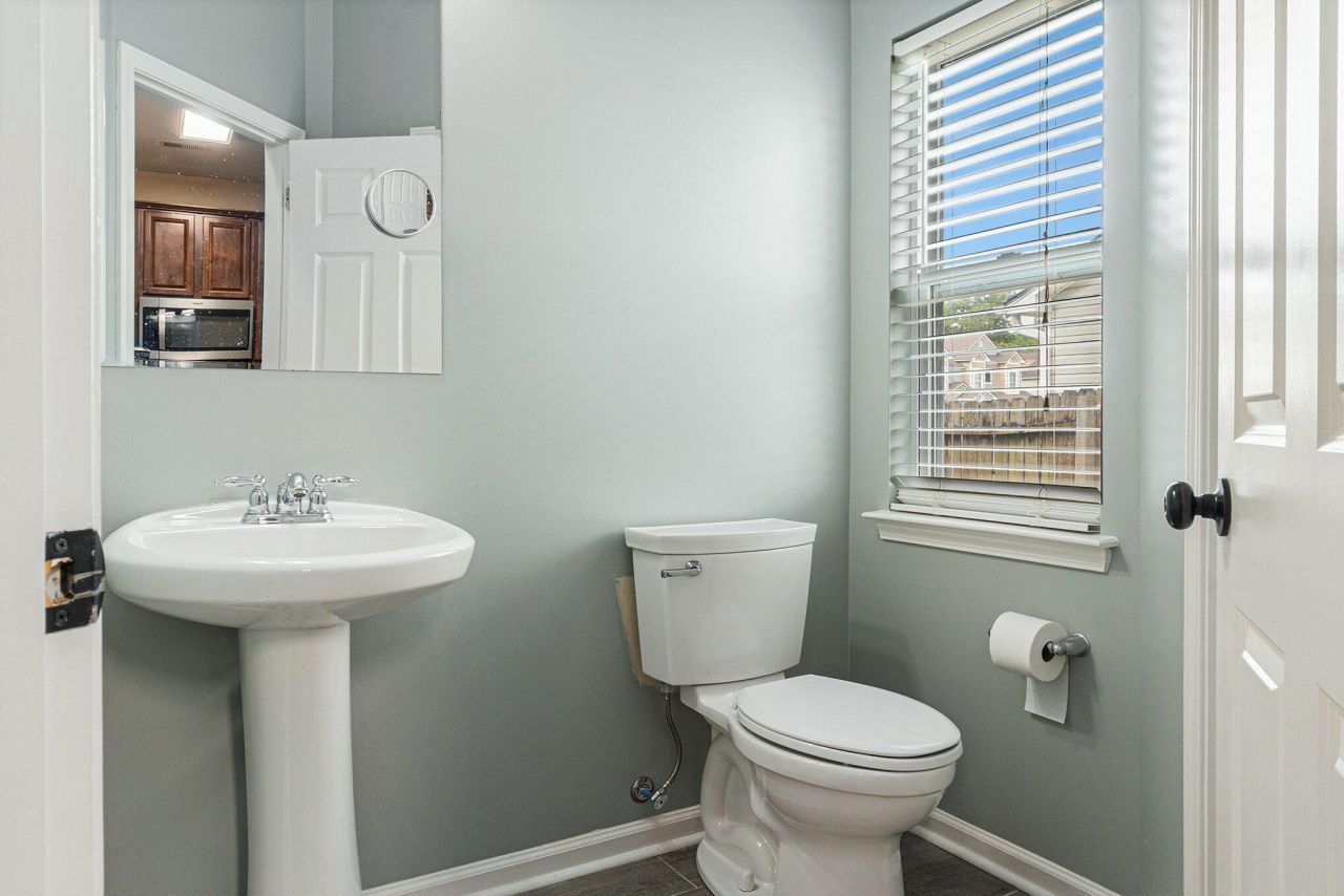 108 Summer View Road Photo 12