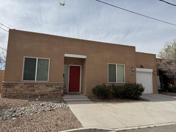 201 LAGUNA Boulevard NW, Albuquerque, NM 87104