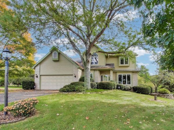 8720 Galleria Court, Spring Grove, IL 60081