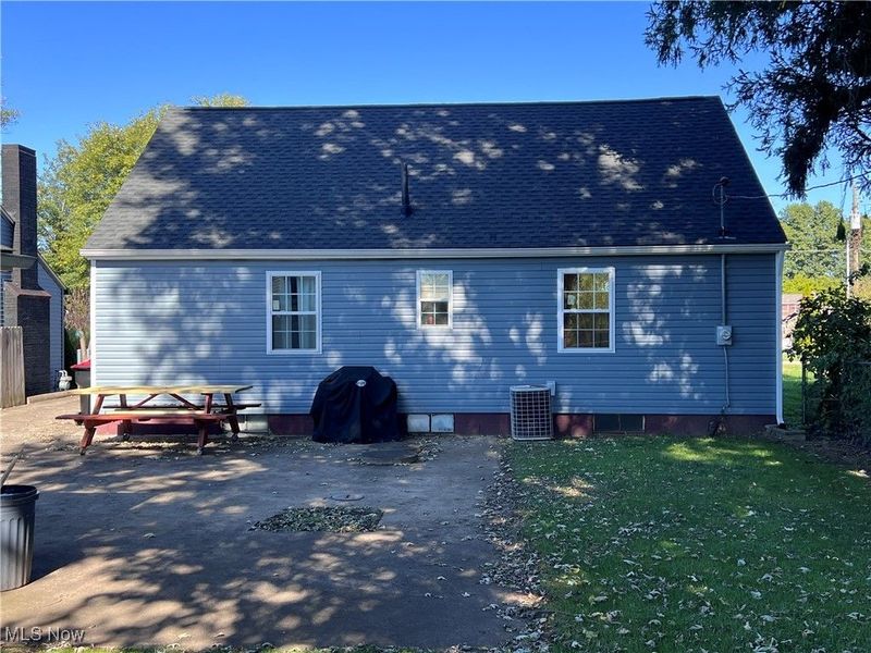 1350 Maplewood Drive, Zanesville, OH 43701 Photo 3