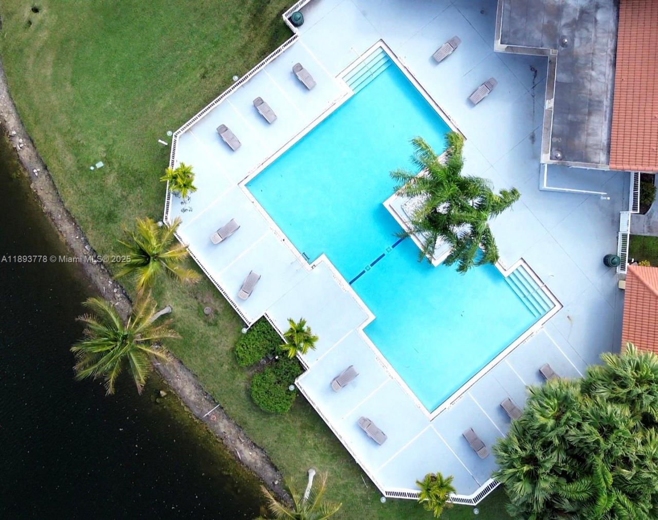 13090 Vista Isles Dr, Unit 124, Sunrise, FL 33325 Photo