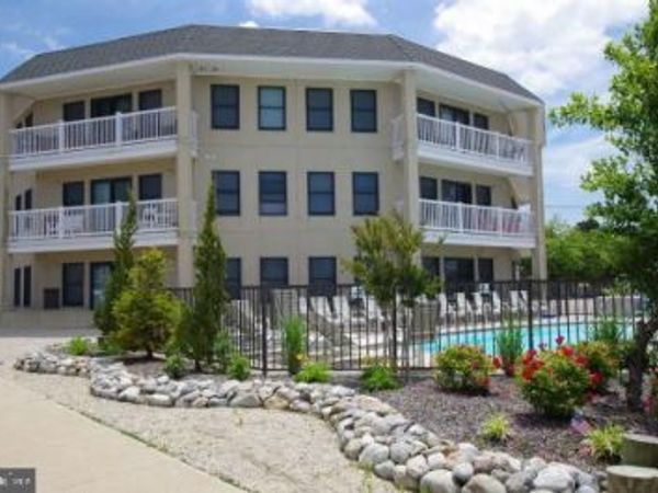 1810 CENTRAL AVENUE UNIT, Unit C-17, SHIP BOTTOM, NJ 08008