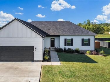 27 Sun Drive, Scottsville, KY 42164