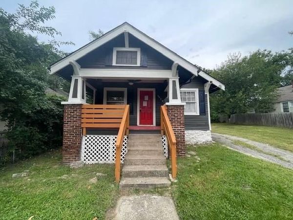 5030 Walrond Avenue, Kansas City, MO 64130