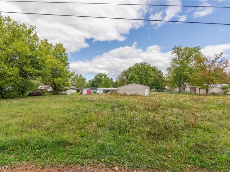 Winchester Street NE, Alliance, OH 44601 Photo 2