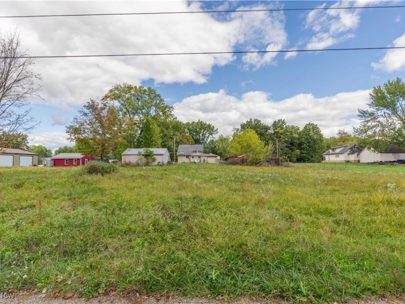 Winchester Street NE, Alliance, OH 44601 Photo 2