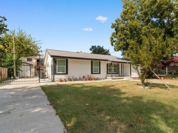 608 N East Street, Arlington, TX 76011