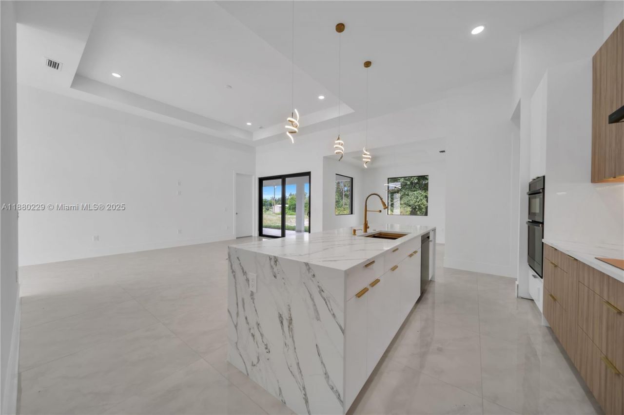 1913 Irving Ave, Lehigh Acres, FL 33972 Photo