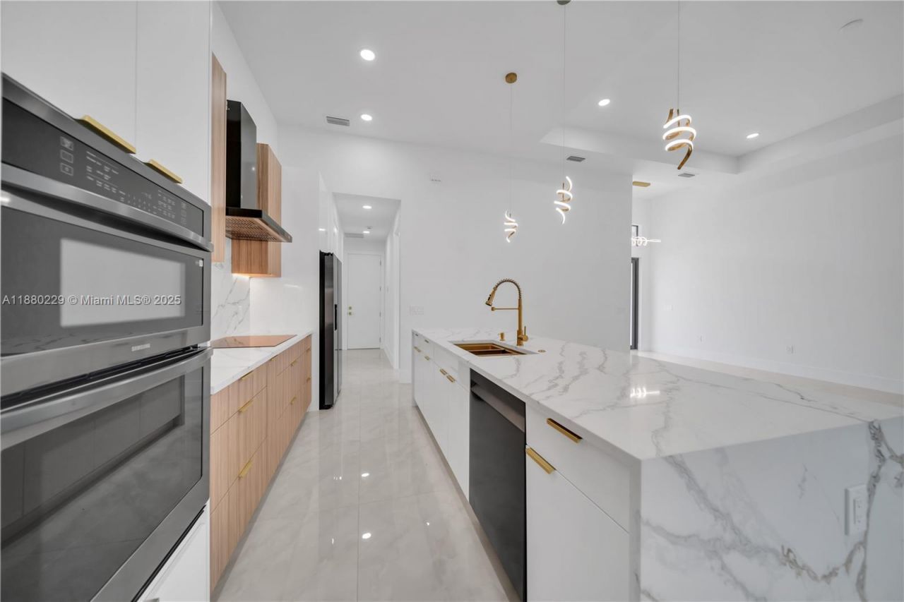 1913 Irving Ave, Lehigh Acres, FL 33972 Photo