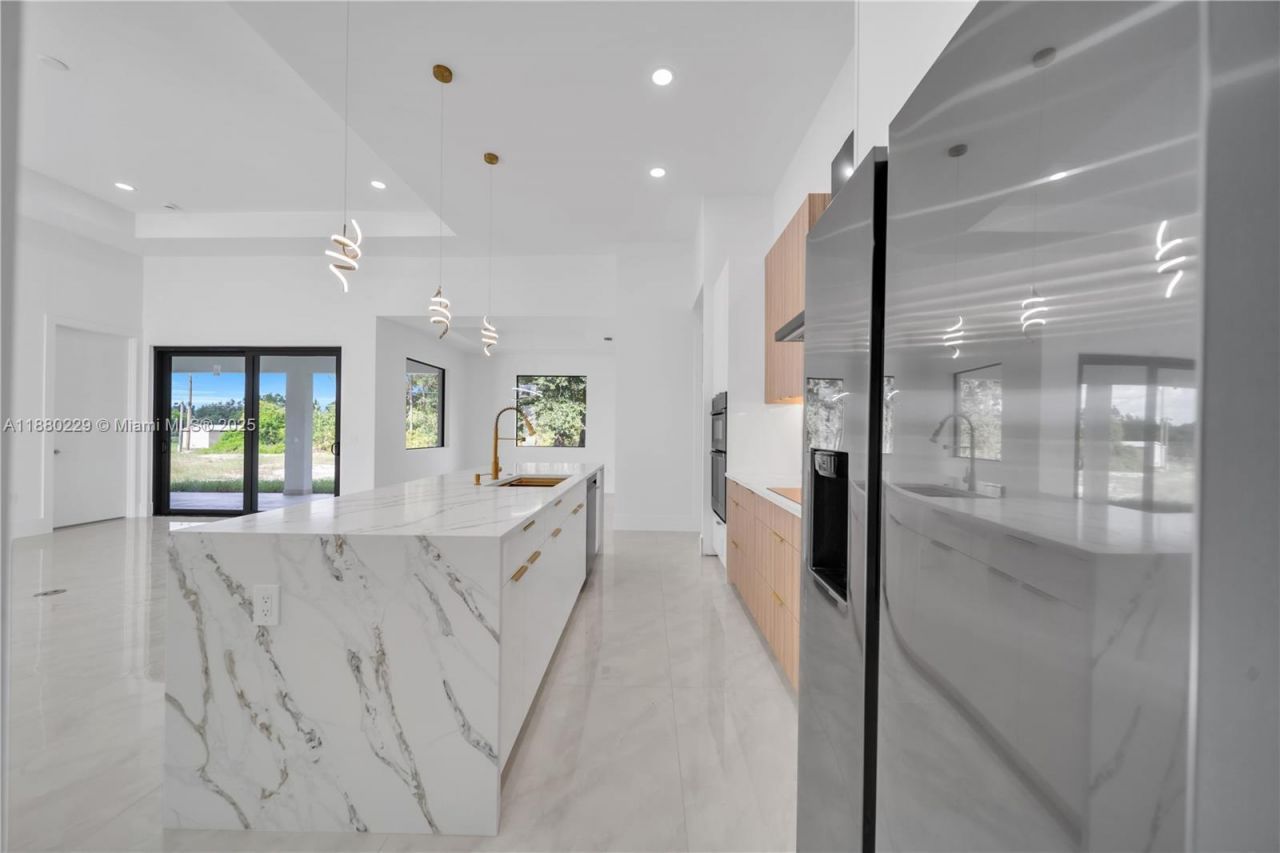 1913 Irving Ave, Lehigh Acres, FL 33972 Photo