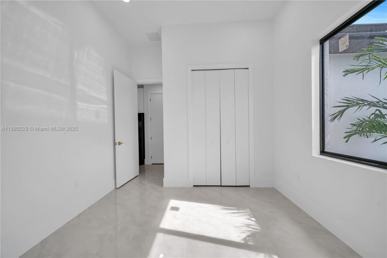 1913 Irving Ave, Lehigh Acres, FL 33972 Photo