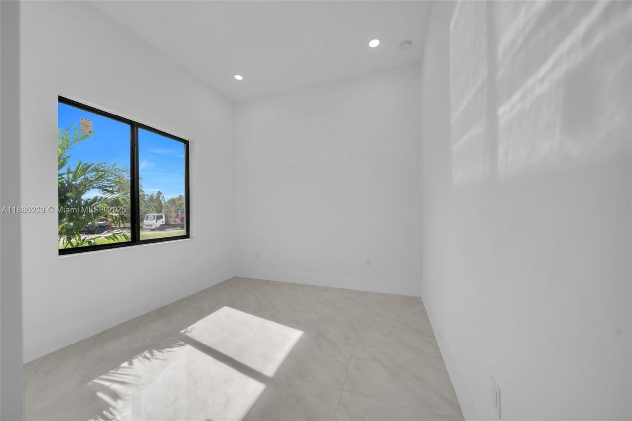 1913 Irving Ave, Lehigh Acres, FL 33972 Photo