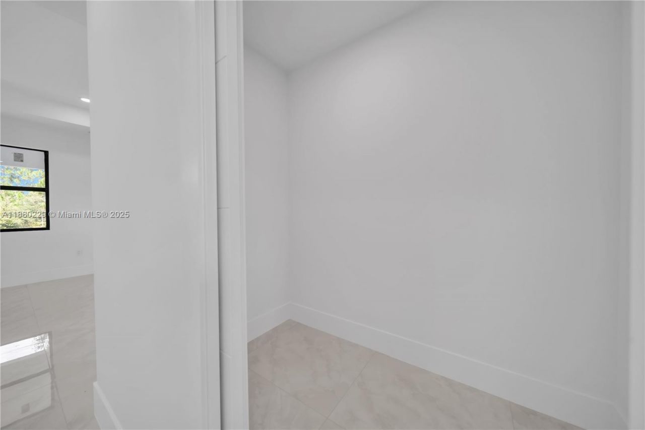 1913 Irving Ave, Lehigh Acres, FL 33972 Photo