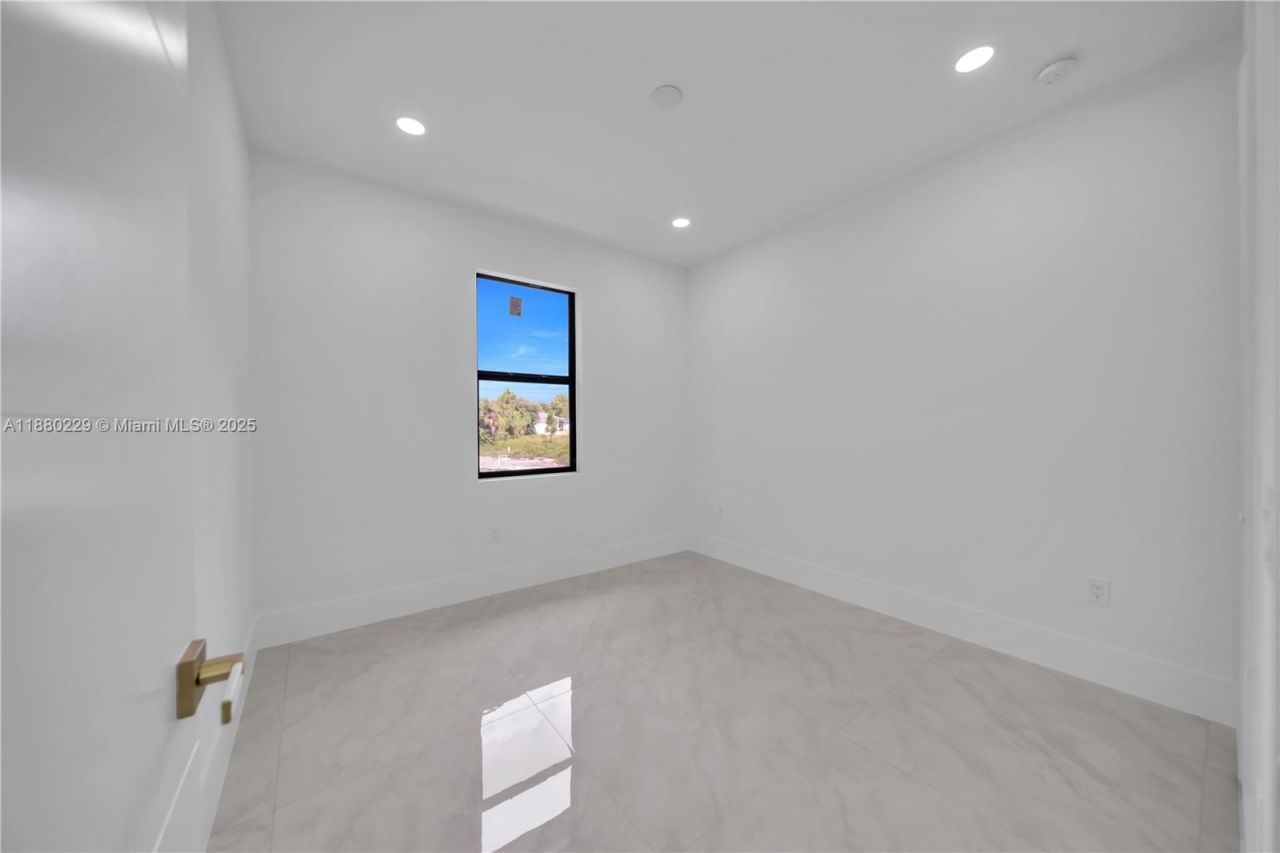 1913 Irving Ave, Lehigh Acres, FL 33972 Photo