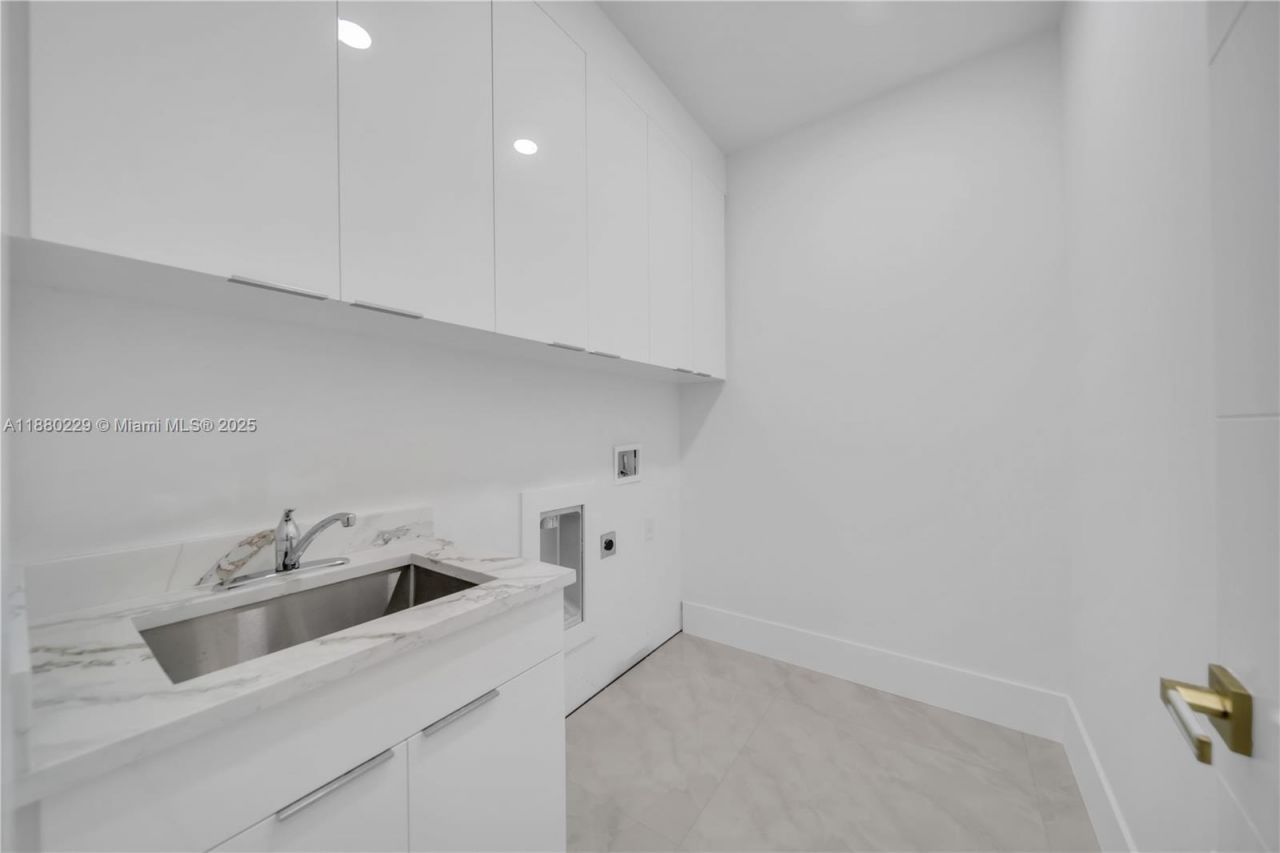 1913 Irving Ave, Lehigh Acres, FL 33972 Photo