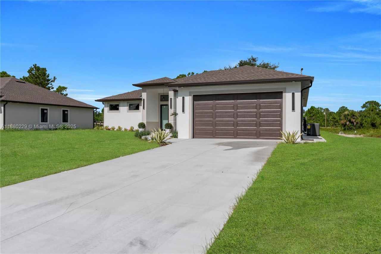 1913 Irving Ave, Lehigh Acres, FL 33972 Photo