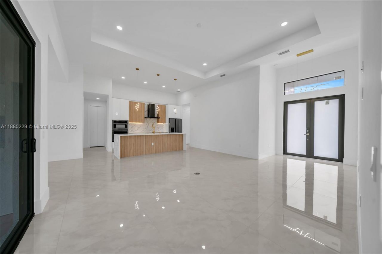 1913 Irving Ave, Lehigh Acres, FL 33972 Photo