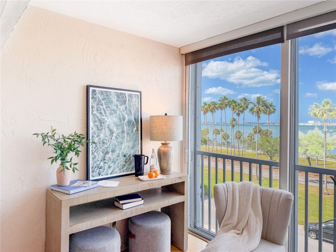 435 S Gulfstream Avenue, Unit 403, Sarasota, FL 34236 Photo