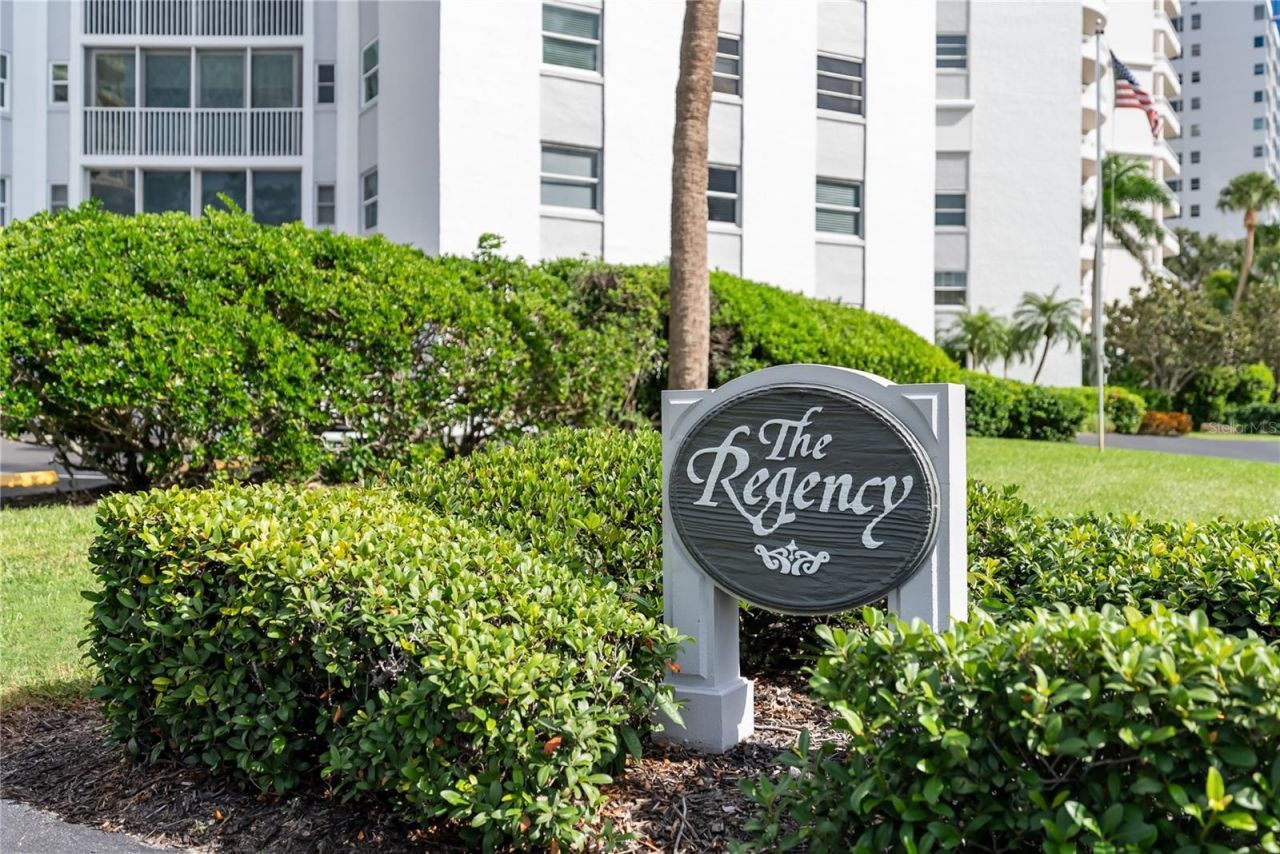 435 S Gulfstream Avenue, Unit 403, Sarasota, FL 34236 Photo