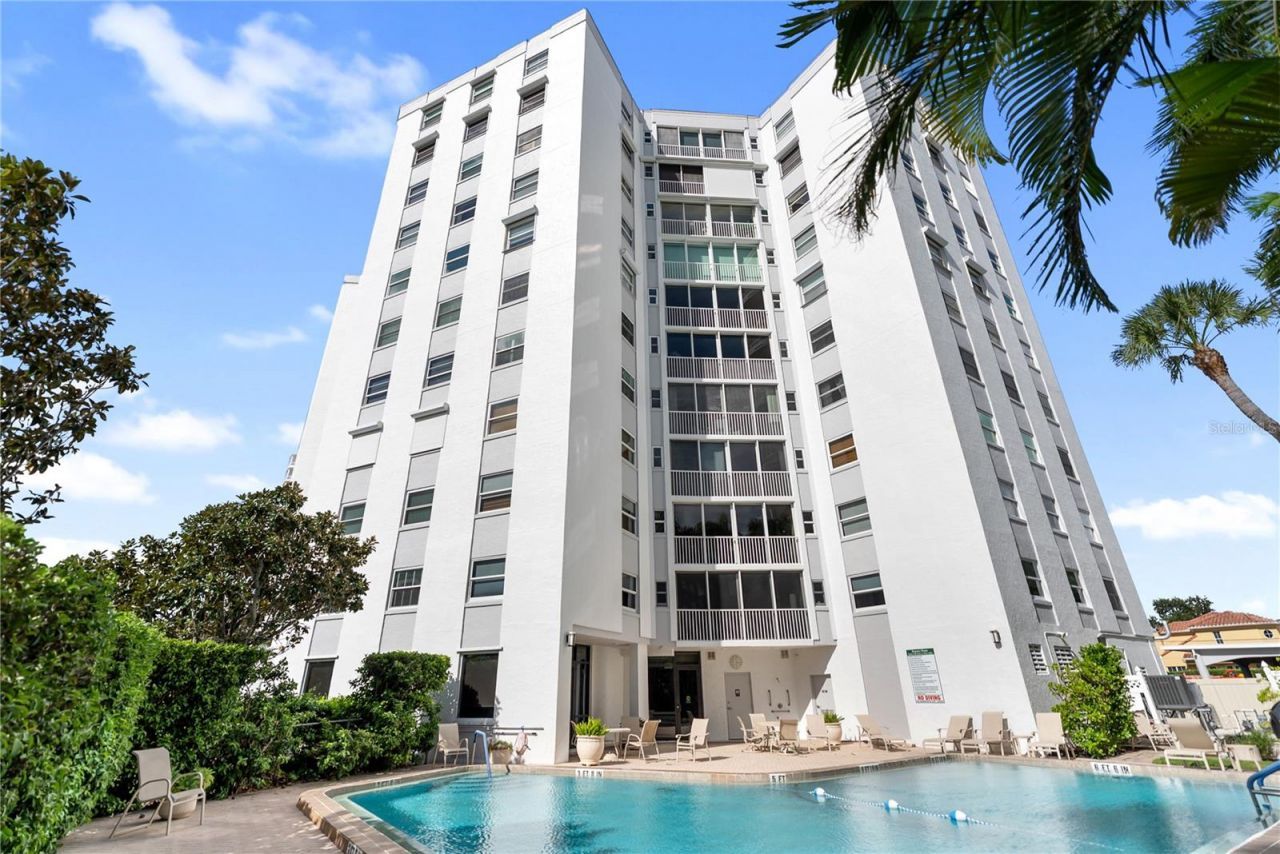 435 S Gulfstream Avenue, Unit 403, Sarasota, FL 34236 Photo