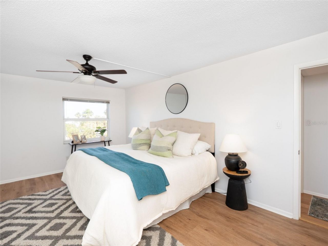 435 S Gulfstream Avenue, Unit 403, Sarasota, FL 34236 Photo