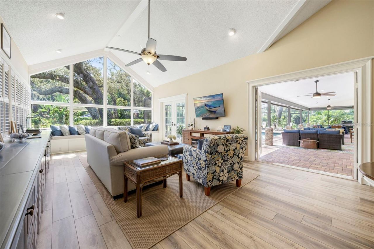 632 Royal Dornock Court, Tarpon Springs, FL 34688 Photo