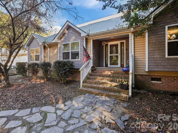 952 Flat Swamp Road, Denton, NC 27239