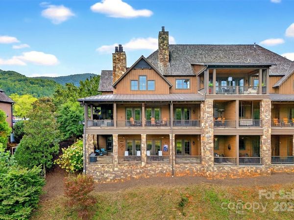 305 Clubhouse Lane, Unit B102, Mill Spring, NC 28756