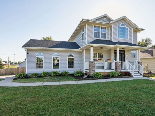 702 Marshall Court N, Prairie City, IA 50228