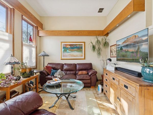 301 Selby Avenue, Saint Paul, MN 55102