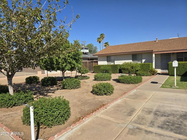 4022 W GLENN Drive, Phoenix, AZ 85051