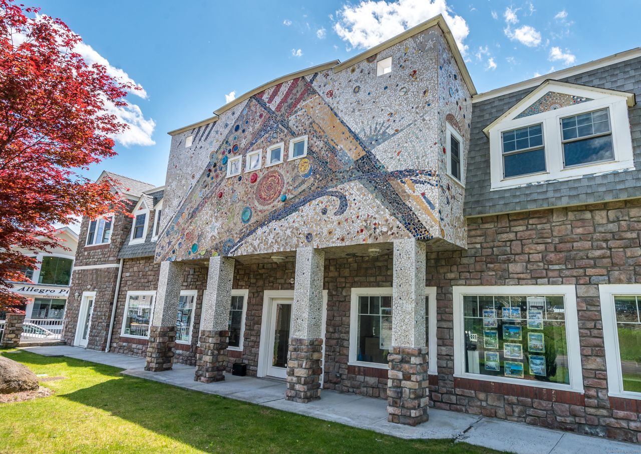 1086 Long Ridge, Unit Left, Stamford, CT 06903 Main Photo