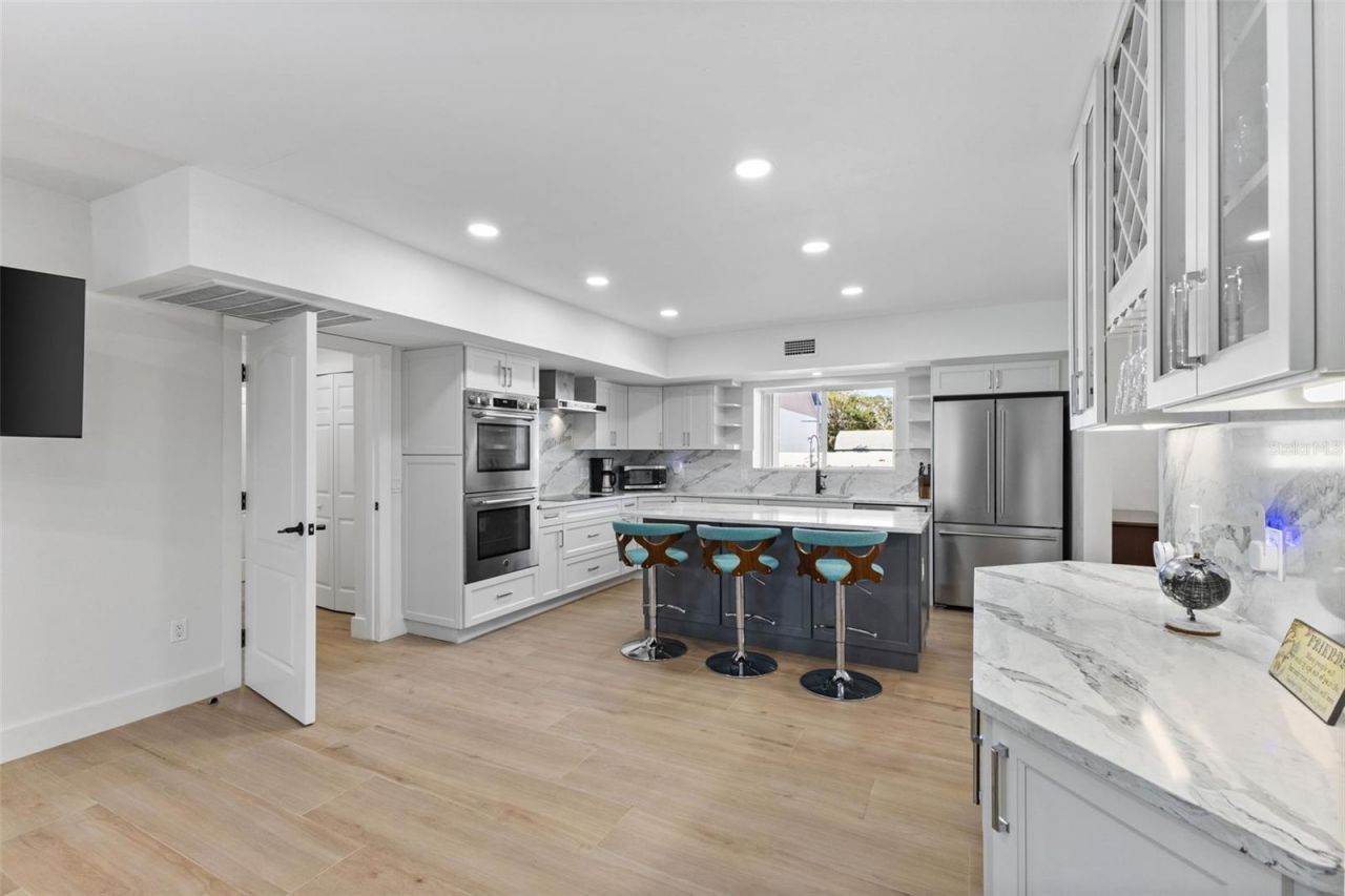 7100 Park Street S, Saint Petersburg, FL 33707 Photo