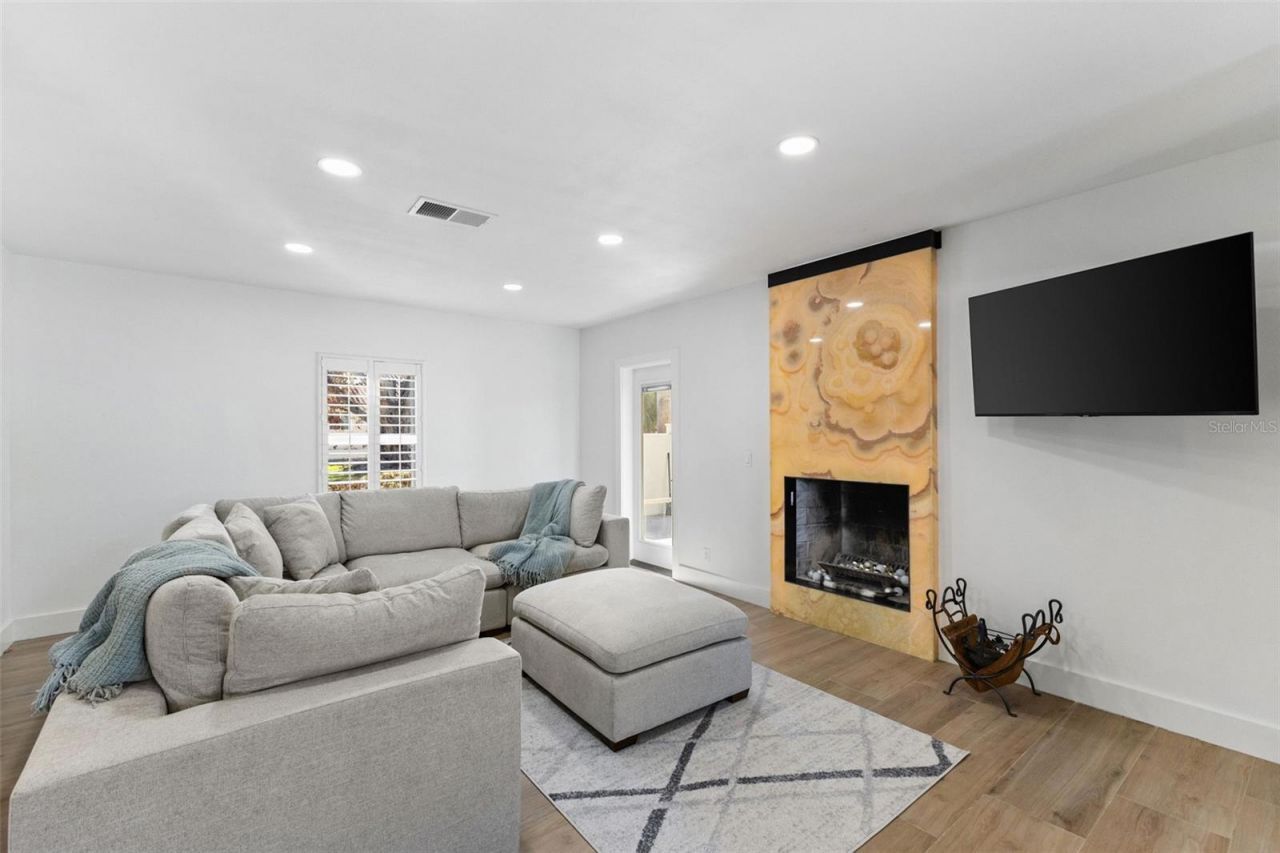 7100 Park Street S, Saint Petersburg, FL 33707 Photo