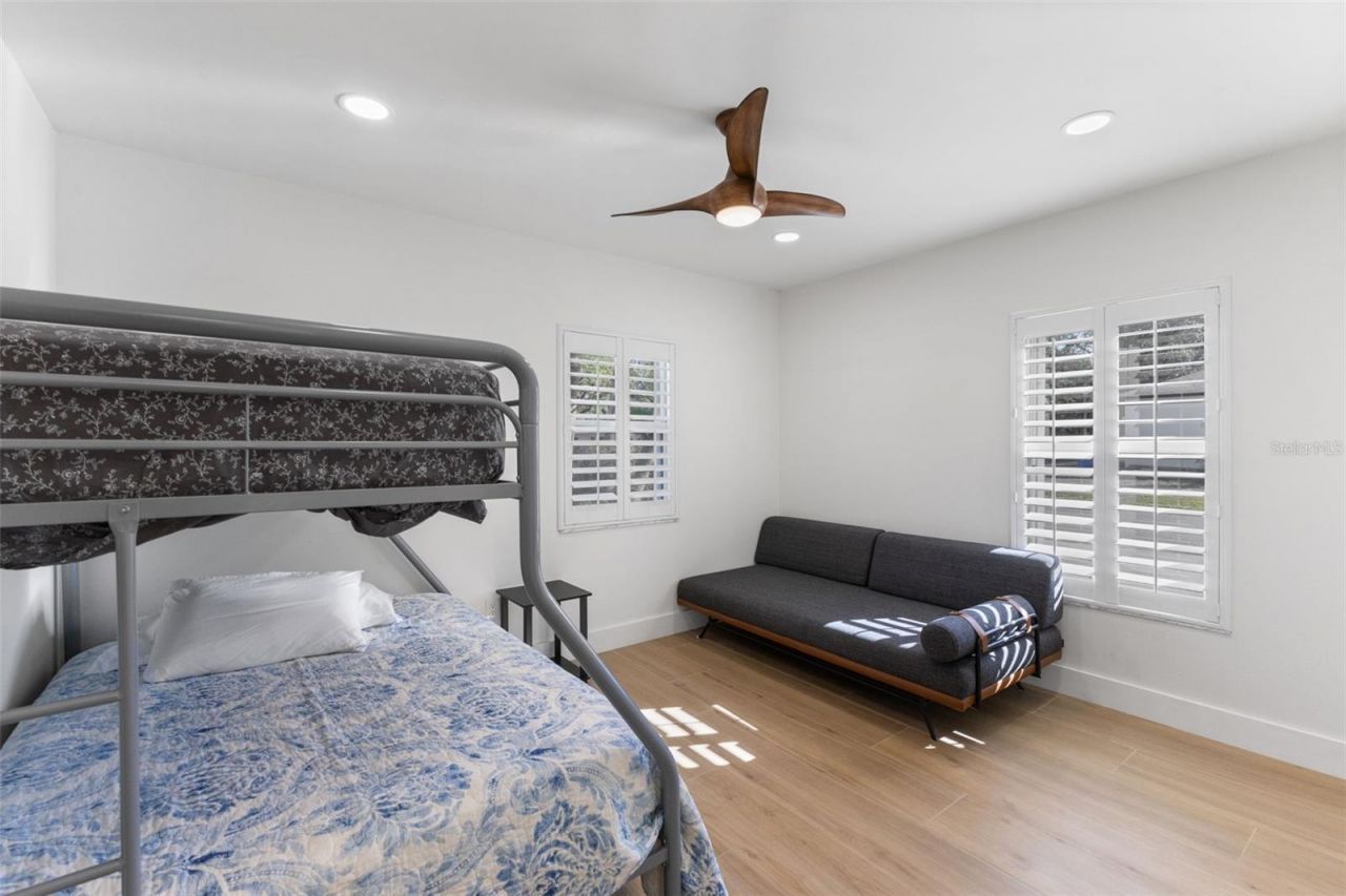 7100 Park Street S, Saint Petersburg, FL 33707 Photo