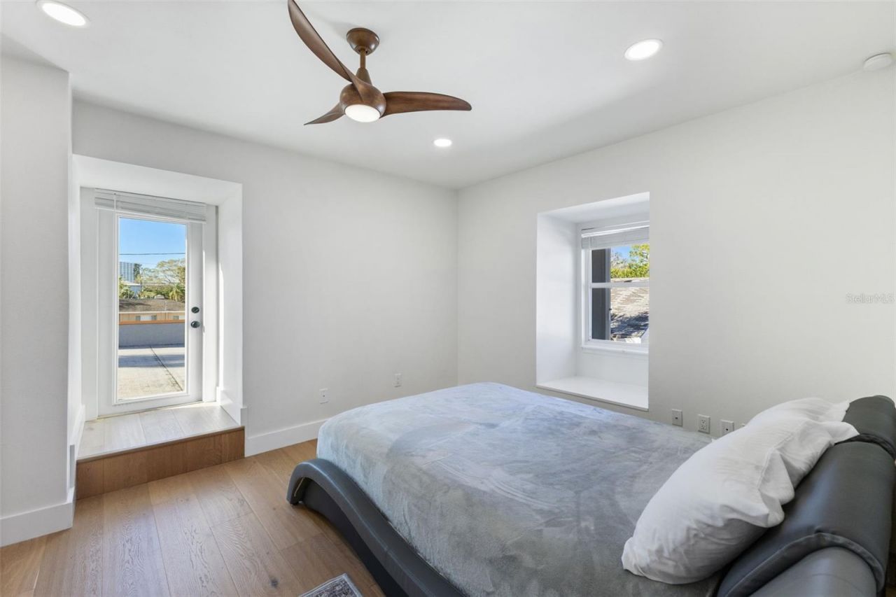 7100 Park Street S, Saint Petersburg, FL 33707 Photo