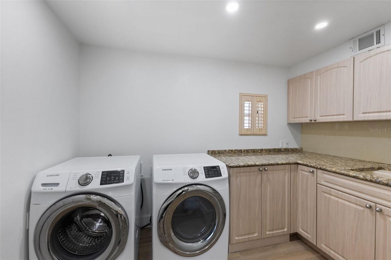 7100 Park Street S, Saint Petersburg, FL 33707 Photo