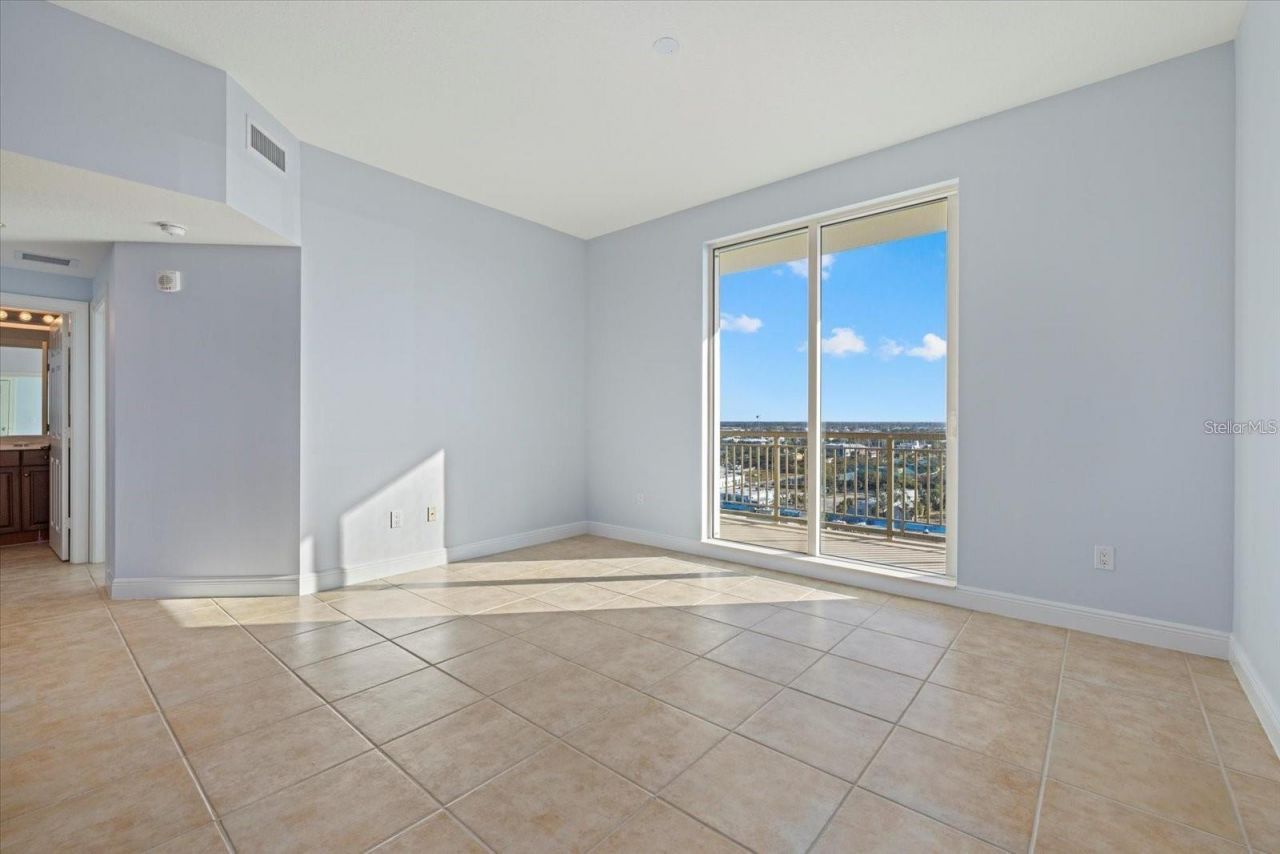 800 N Tamiami Trail, Unit 1502, Sarasota, FL 34236 Photo