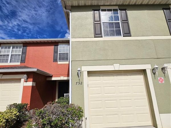 752 CRESTING OAK CIRCLE, Unit 64, ORLANDO, FL 32824