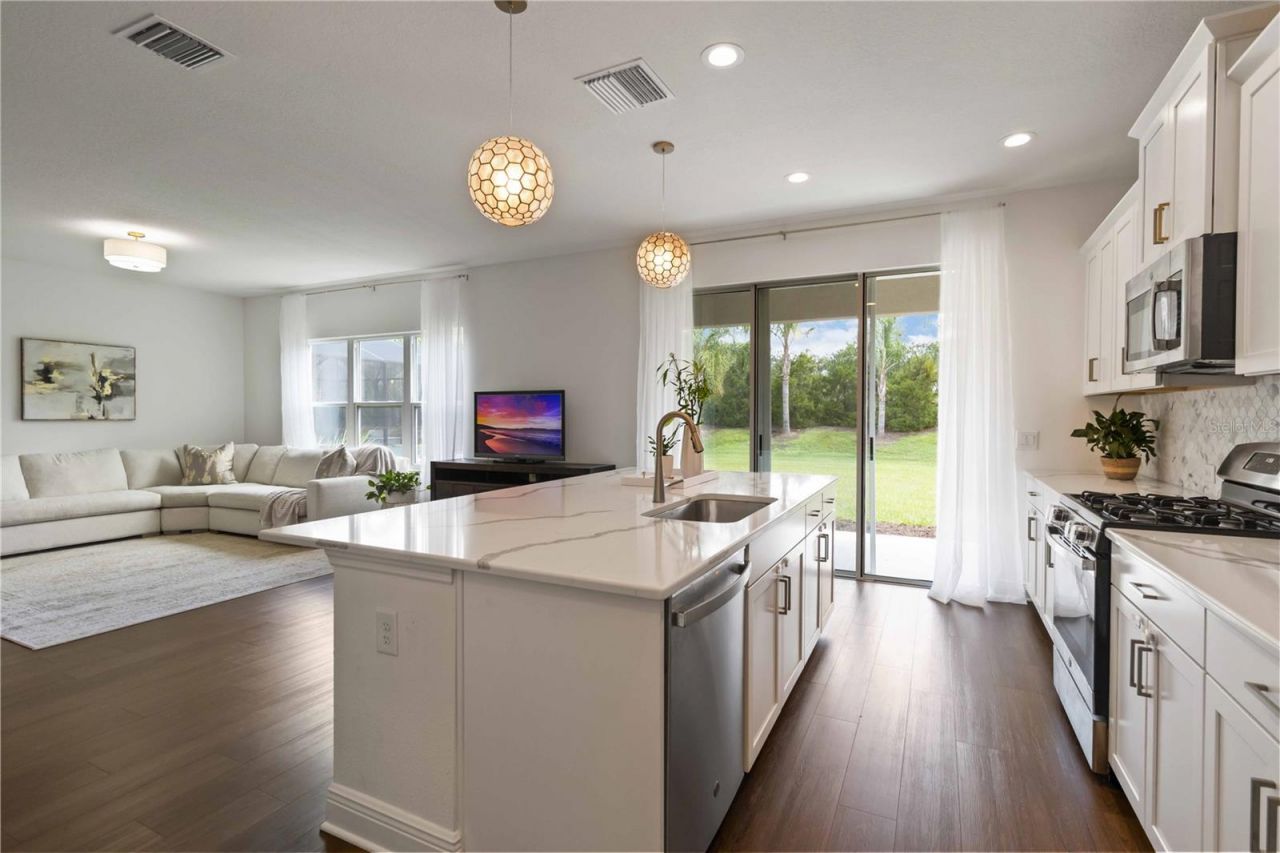 10109 Canaveral Circle, Sarasota, FL 34241 Photo