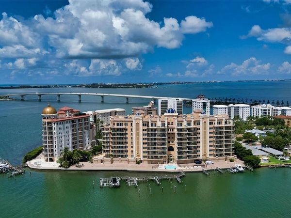 464 GOLDEN GATE POINT, Unit 702, SARASOTA, FL 34236