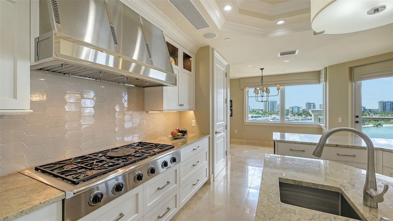 464 Golden Gate Point, Unit 702, Sarasota, FL 34236 Photo