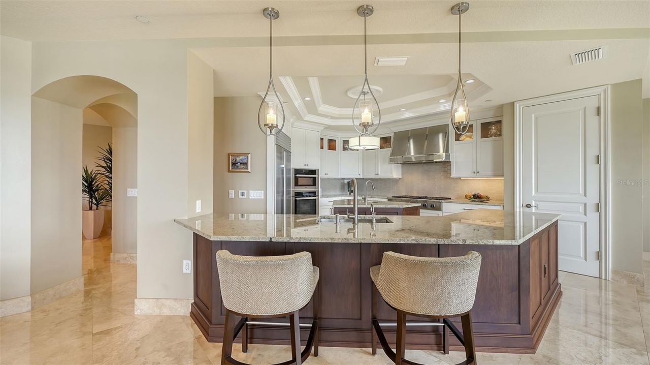 464 Golden Gate Point, Unit 702, Sarasota, FL 34236 Photo