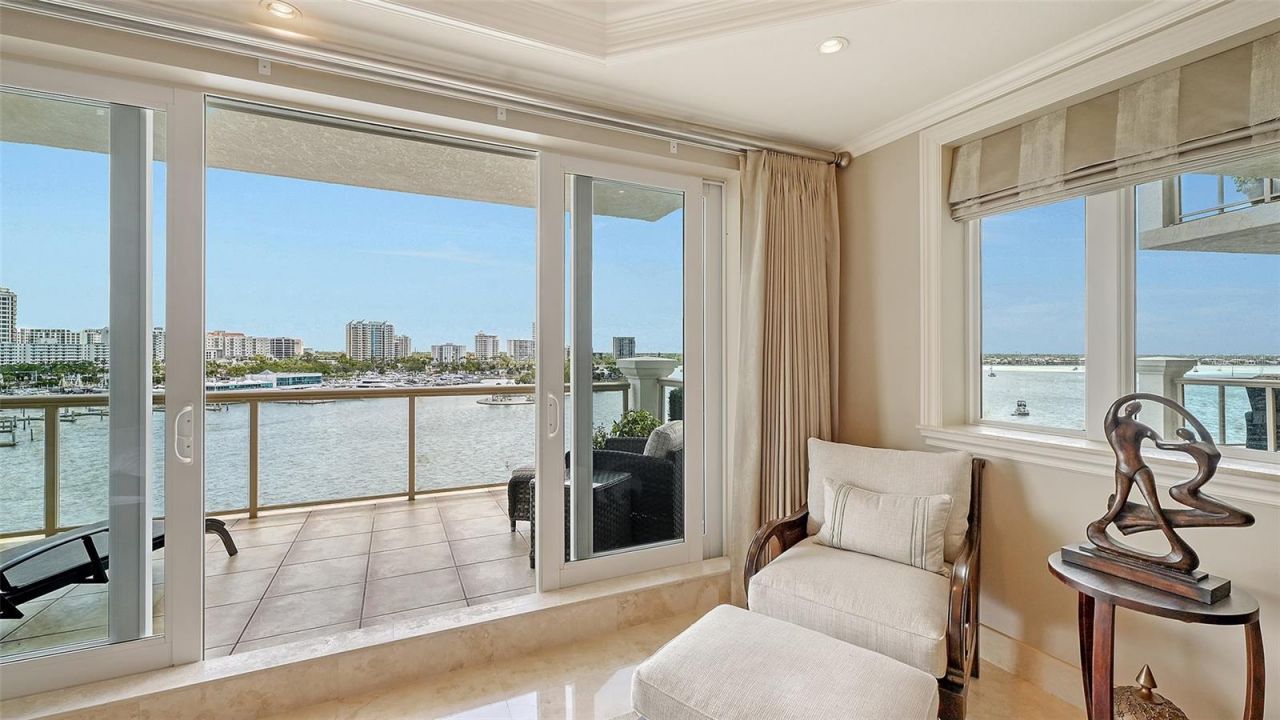 464 Golden Gate Point, Unit 702, Sarasota, FL 34236 Photo