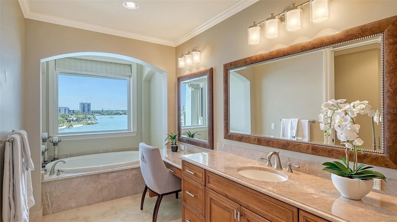 464 Golden Gate Point, Unit 702, Sarasota, FL 34236 Photo