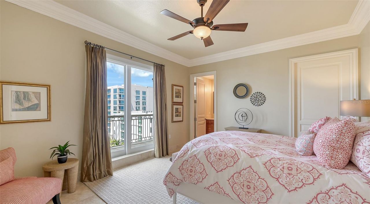 464 Golden Gate Point, Unit 702, Sarasota, FL 34236 Photo