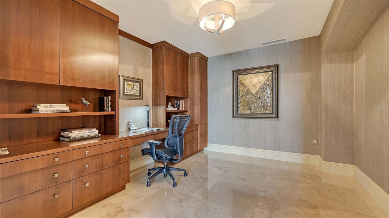 464 Golden Gate Point, Unit 702, Sarasota, FL 34236 Photo