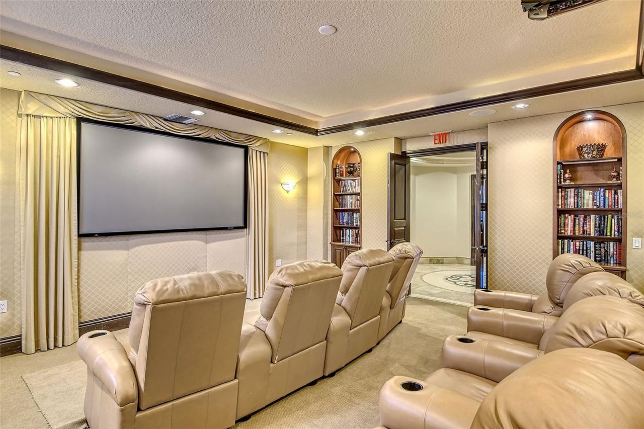 464 Golden Gate Point, Unit 702, Sarasota, FL 34236 Photo