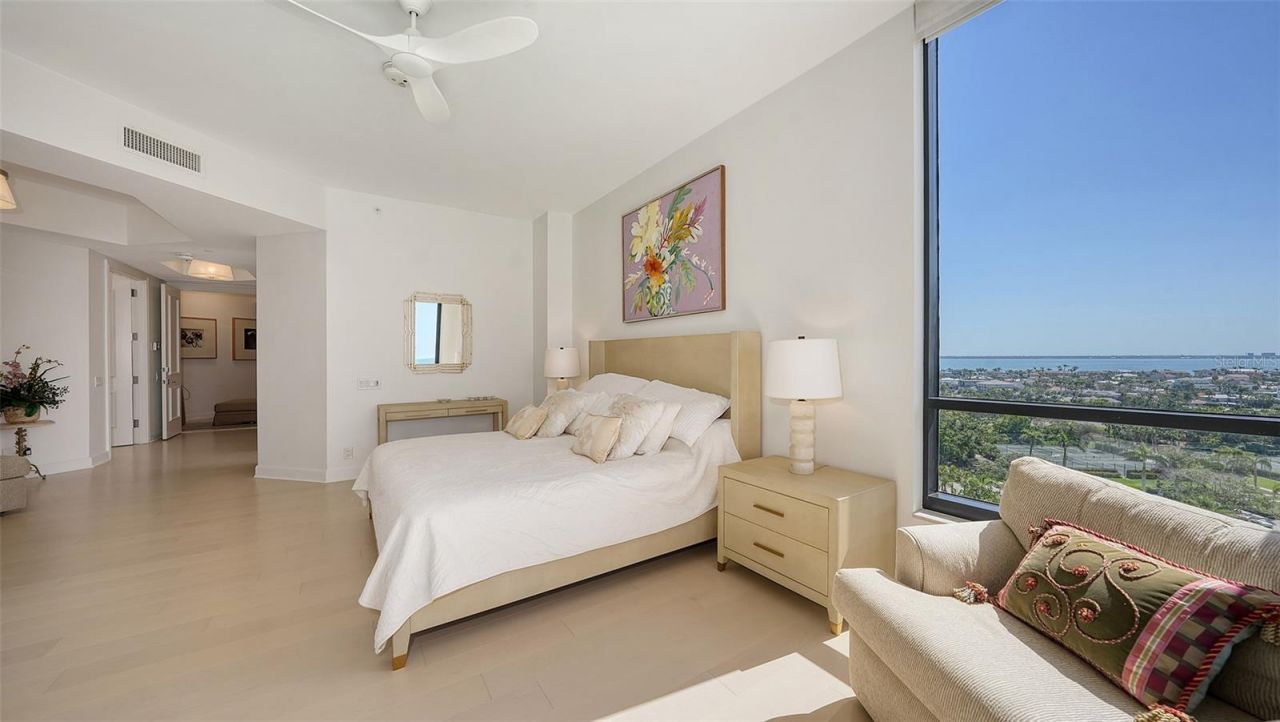 1241 Gulf Of Mexico Drive, Unit 803, Longboat Key, FL 34228 Photo