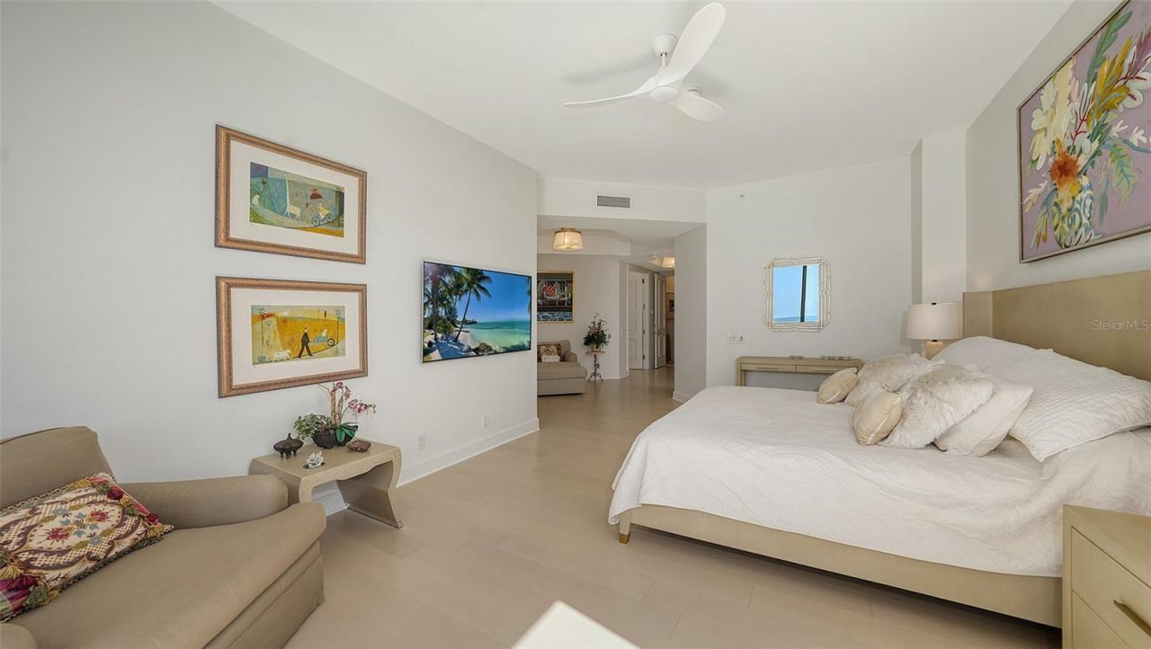 1241 Gulf Of Mexico Drive, Unit 803, Longboat Key, FL 34228 Photo